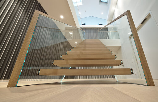Mistral Monumental - Siller Treppen Design Glastreppe Wangen in einem Stück MünchenPB300176