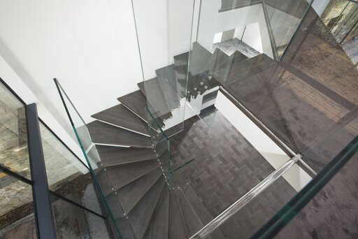 Mistral gewendelt - modern Treppe