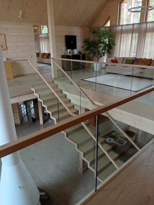 Honka - Zickzack Treppe Ukraine Siller Treppen 3